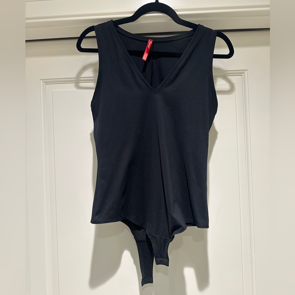 SPANX Black Vneck thong Bodysuit never worn sz LARGE